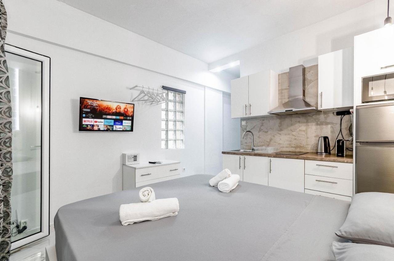 Апартаменты Lux Studio 11 With Yard In The Heart Of Афины Экстерьер фото